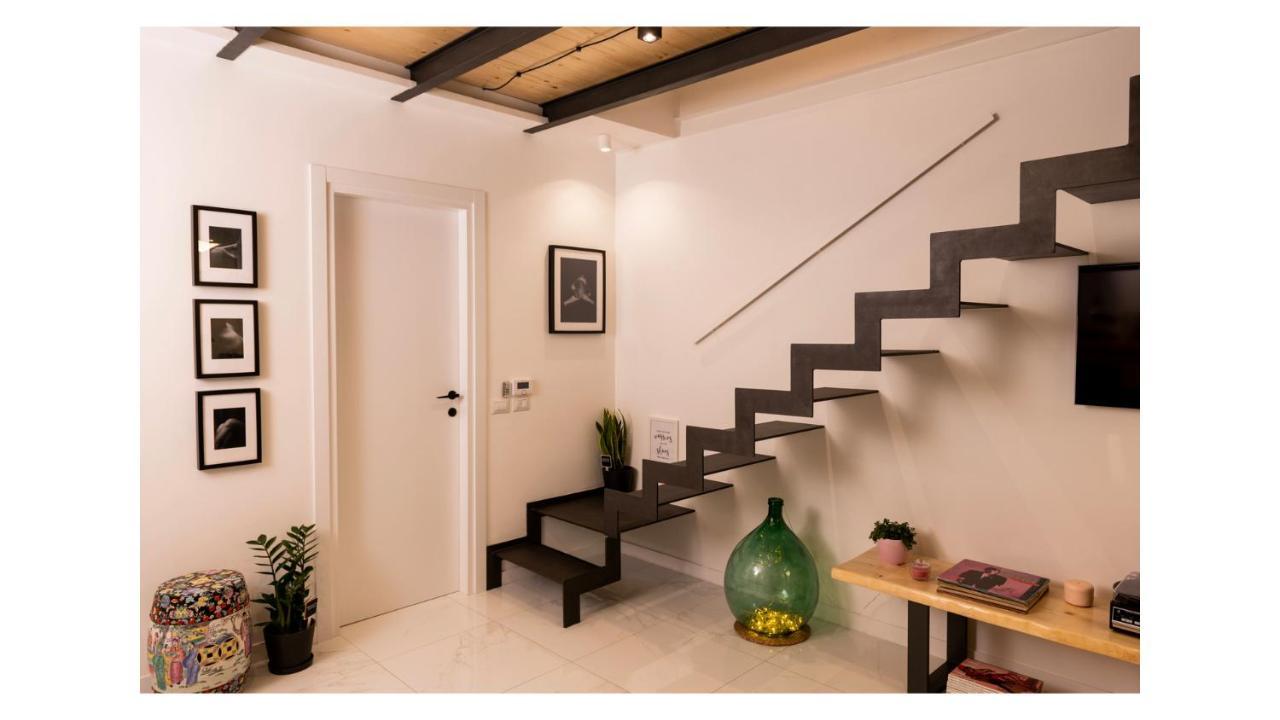 Light Pink - Suite In The Middle Of Everything Torre Annunziata Exterior foto